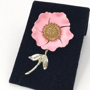 Sun Flower Brooch Pink Enamel Vintage 1940's